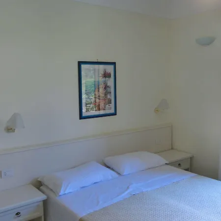 Pensionat A Casa Dei Nonni 3*